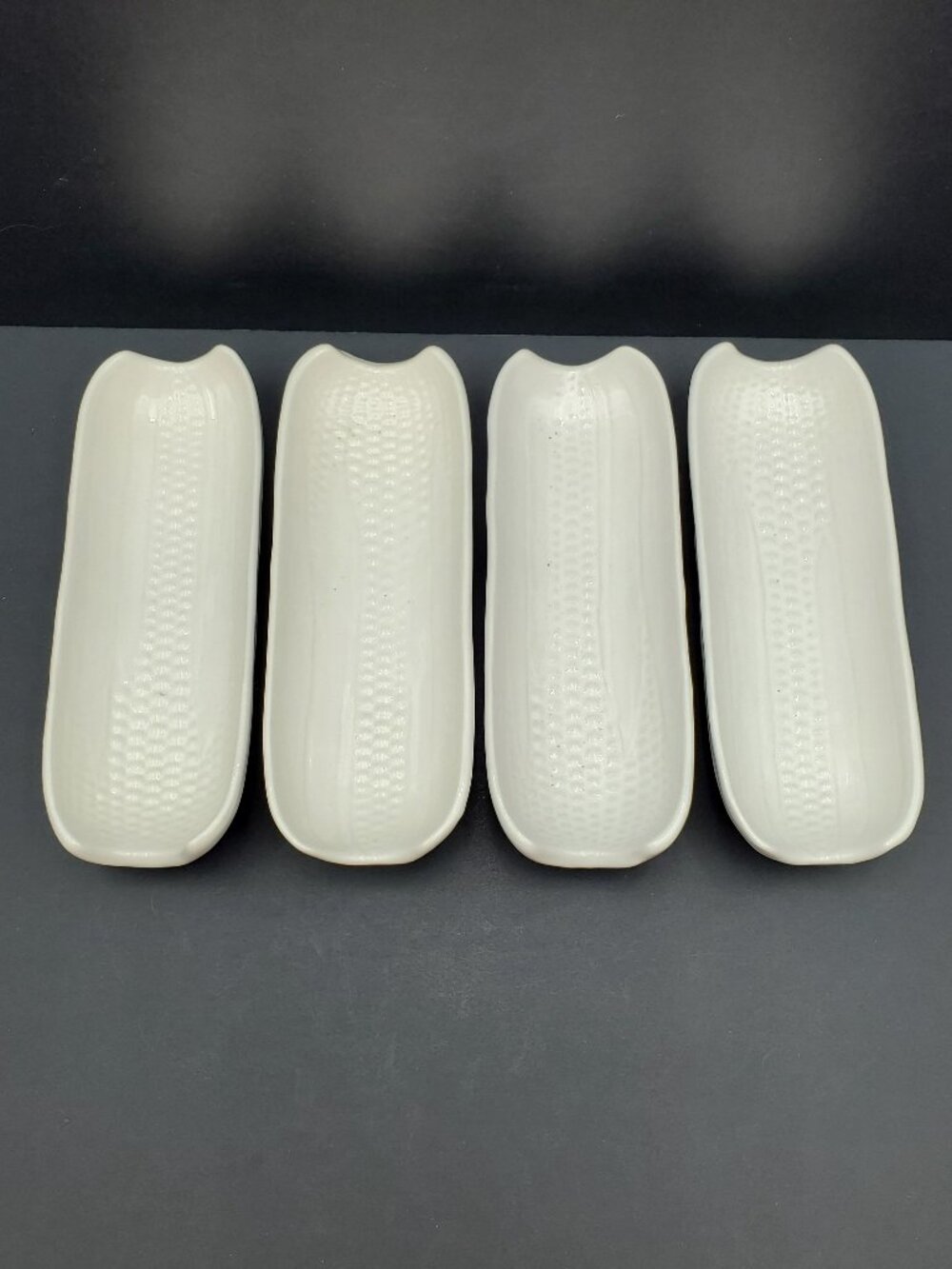 Pfaltzgraff Heritage White Boiled Corn Holders Corn on the Cob Buttering Dishes